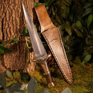 Knights Thrusting Dagger