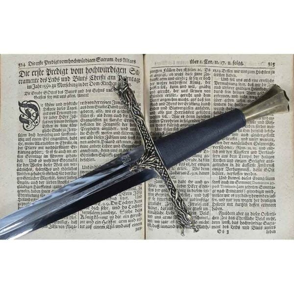 The Eindride Shadow Dagger